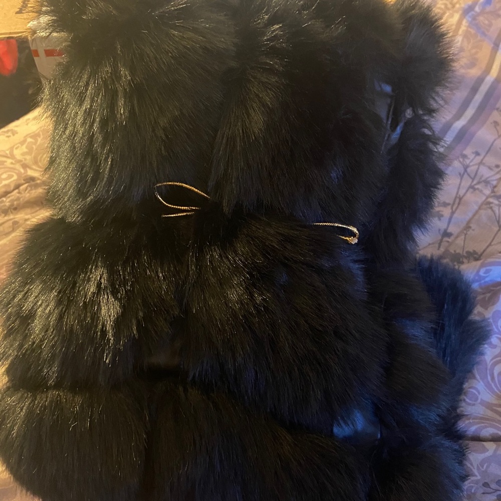 XL Black faux fur long vest fully lined